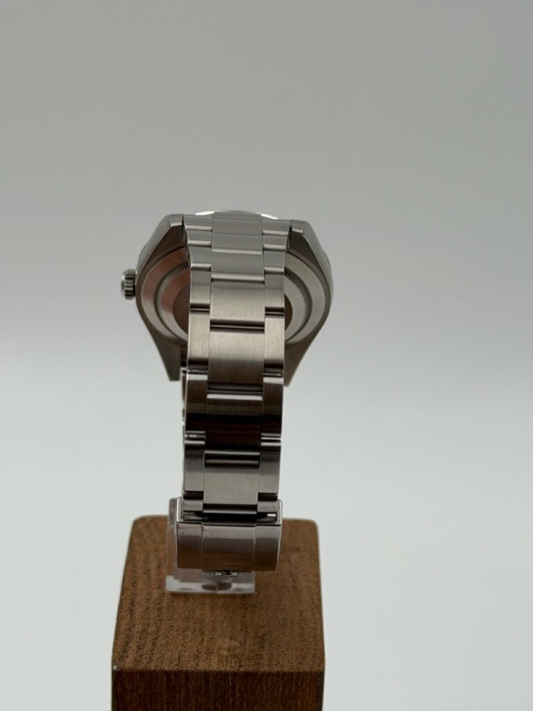 Rolex Explorer 214270