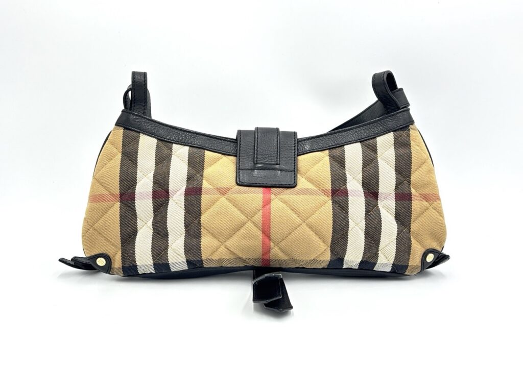 Burberry Nova Check Pocket Bag ITTIVGR058CAL